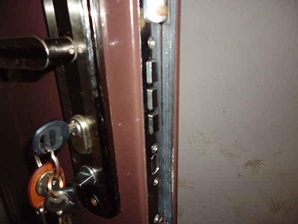 安龙防盗门换锁芯注意事项